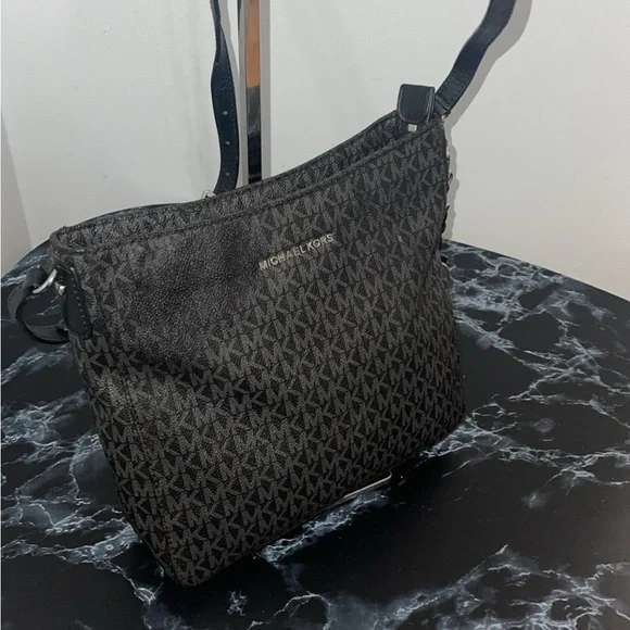 MICHAEL KORS Crossbody Bag Signature Jet Set Messenger Black AUTHENTIC - Picture 6 of 12